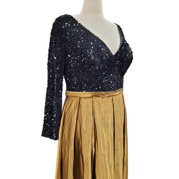 NWT Women's Black Gold Long Sleeve Velvet Sequin Gown Size 20 - Picture 4 of 14